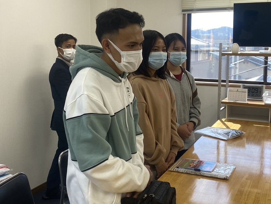 福岡県の飲食料品製造業（食肉加工）様に配属しました。（インドネシア男性1名、ミャンマー人女性2名　特定技能）