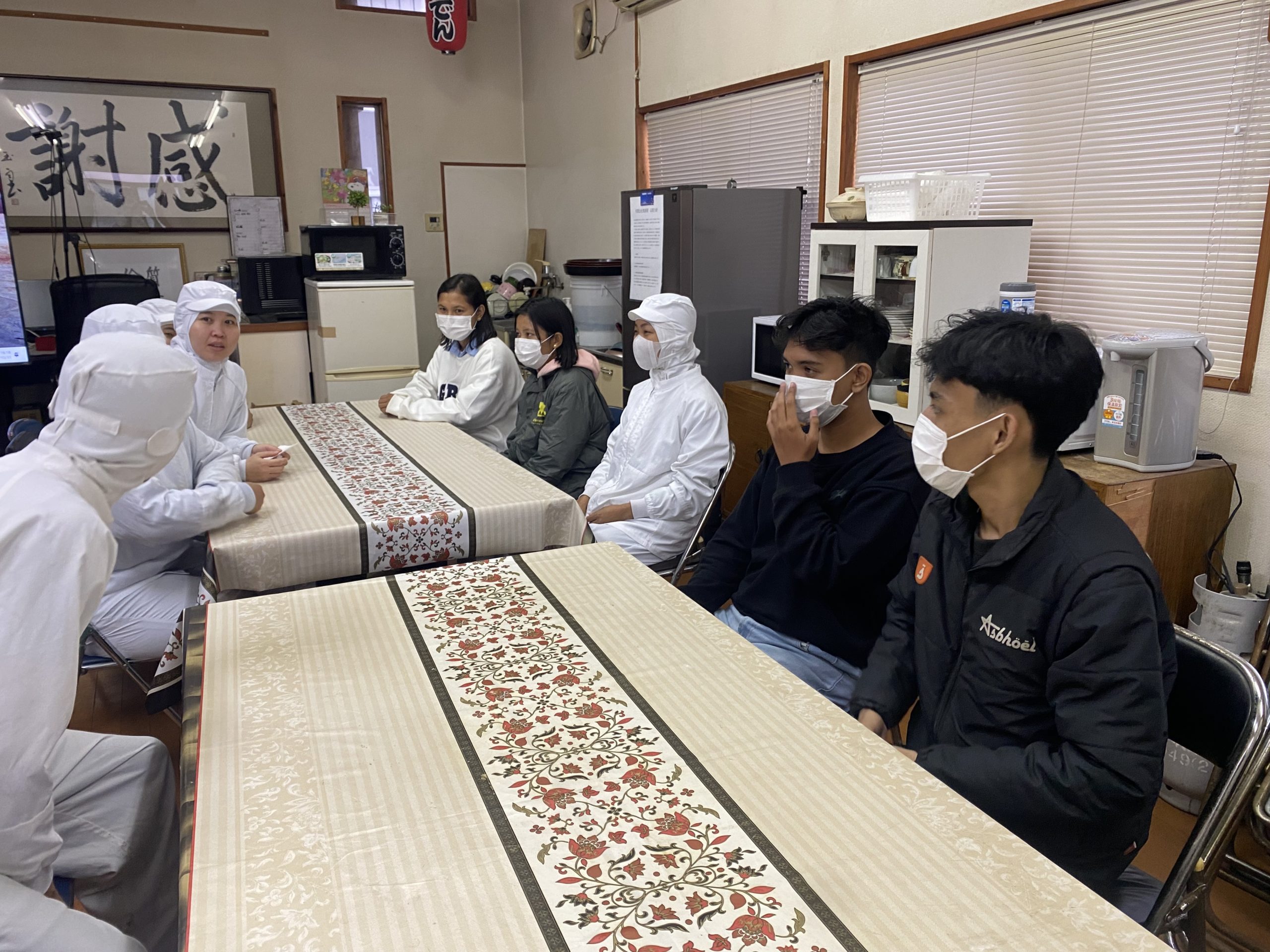 福岡県の飲食料品製造業様に配属しました。（インドネシア男性2名、ミャンマー女性2名、特定技能）