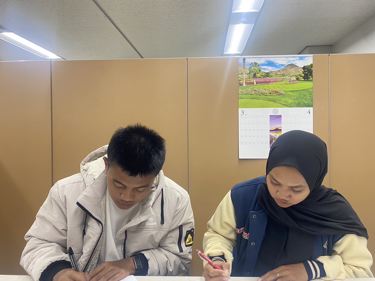 熊本県のビルクリーニング業様に配属しました。（インドネシア男性1名、女性1名、特定技能）