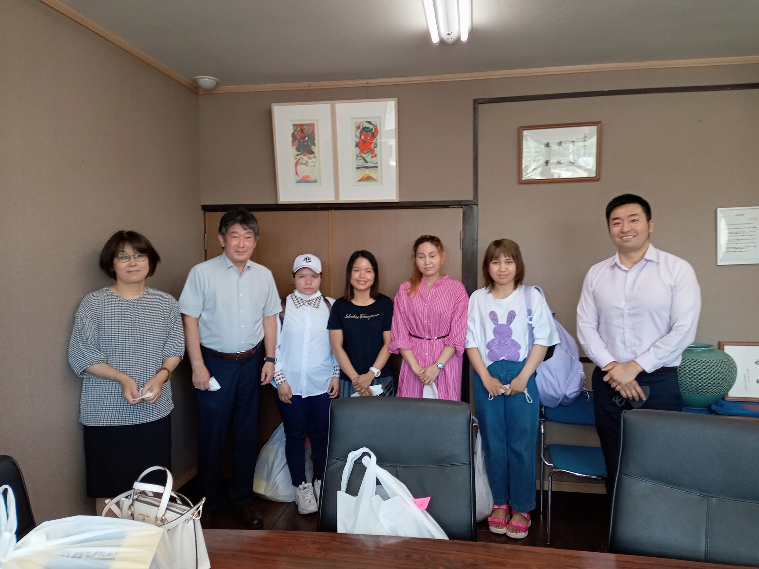 福岡県の食品加工業様に配属いたしました。(ミャンマー人女性4名)